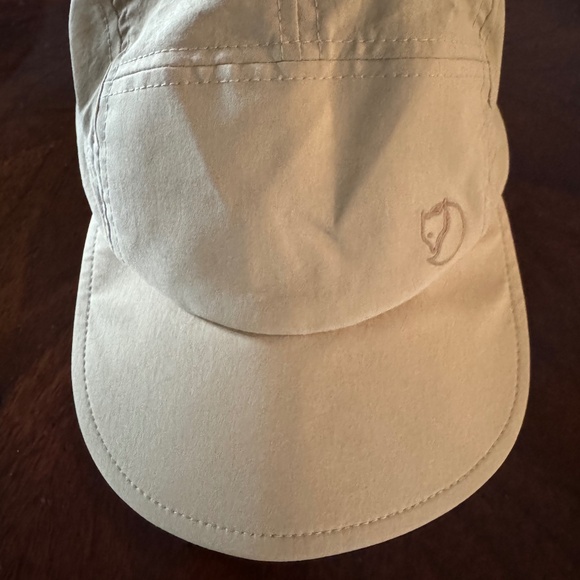 Fjallraven Abisko Hike Lite Cap - Dune Beige - Picture 1 of 6